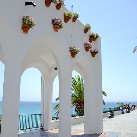 Paraiso Blanco Villa Nerja Bagian luar foto