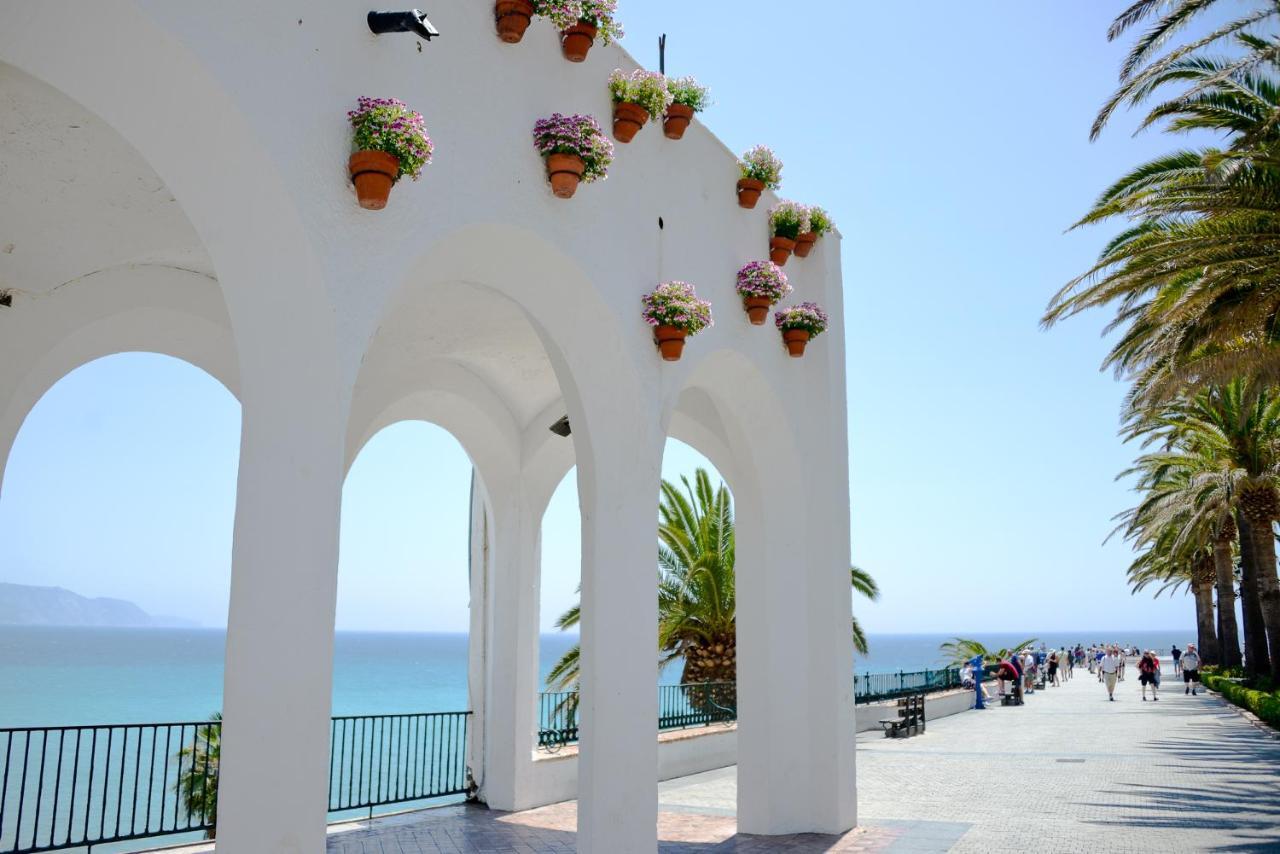 Paraiso Blanco Villa Nerja Bagian luar foto