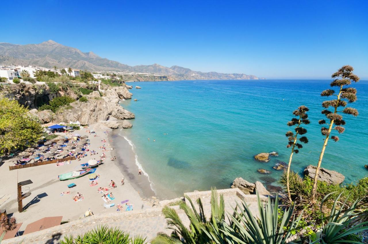 Paraiso Blanco Villa Nerja Bagian luar foto